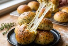 بريوش الأجبان الثلاثة والزعتر الملكي