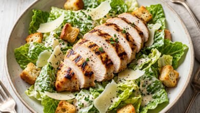 طريقة عمل سلطة السيزر بالدجاج المشوي